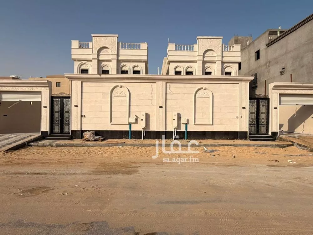 فيلا 9 غرف في الامواج 1