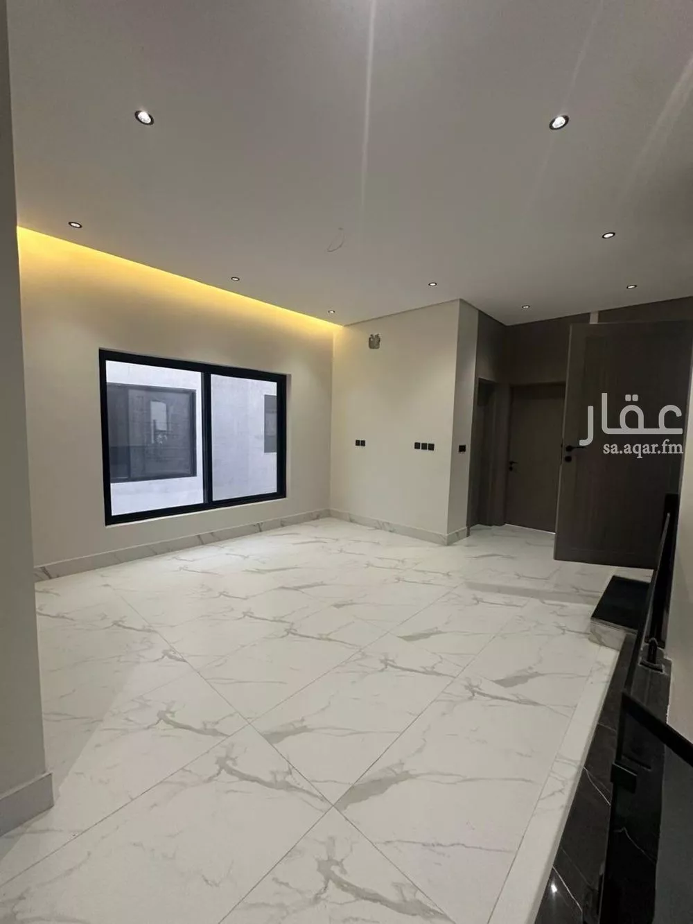 فيلا 9 غرف في الأمل 3