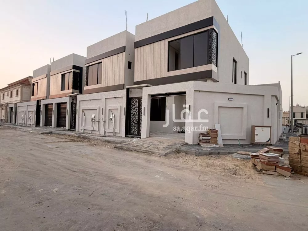 فيلا 8 غرف في الشراع 3