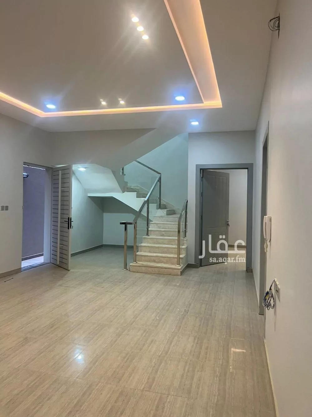 فيلا 5 غرف في الرمال 2