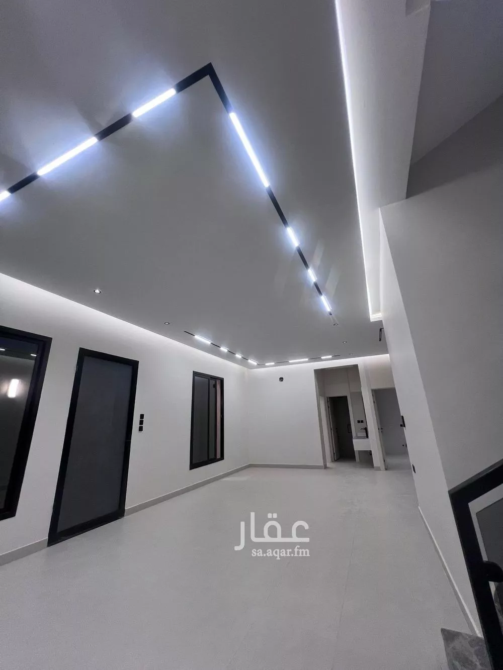 فيلا 5 غرف في الشرق 4