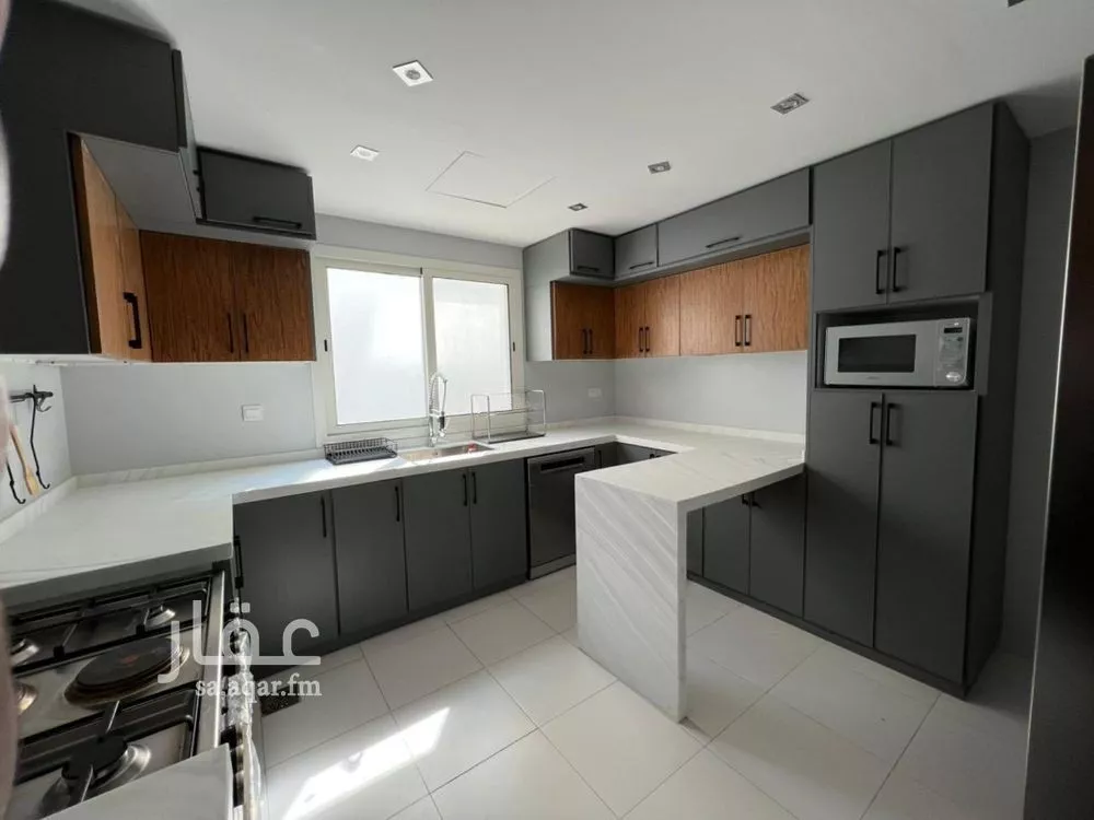 فيلا 4 غرف في النرجس 5