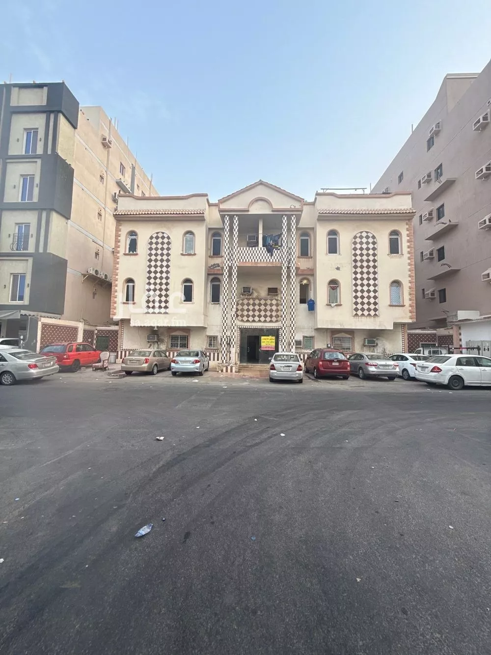 675 sqm building in Al Nuzhah 1