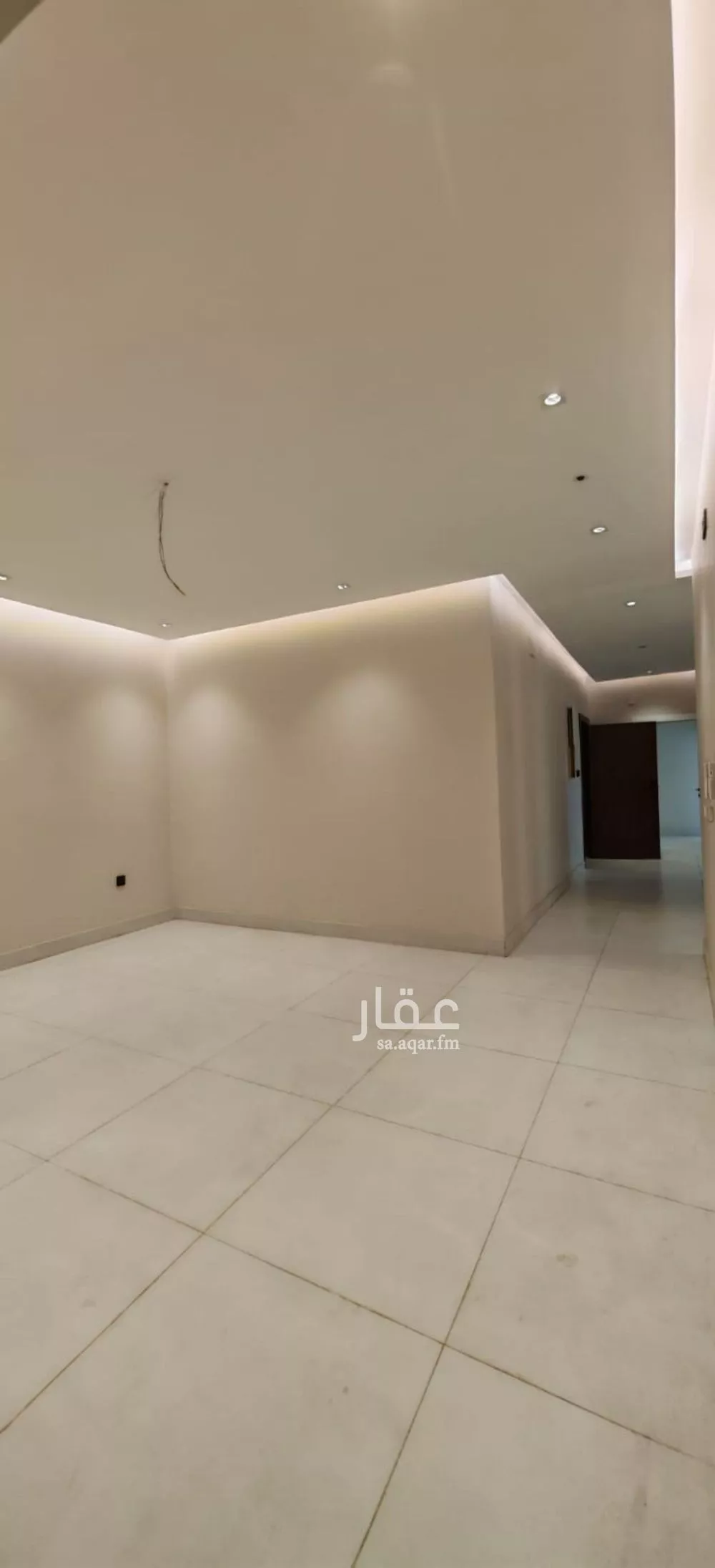 شقة 7 غرف في الواحة 4