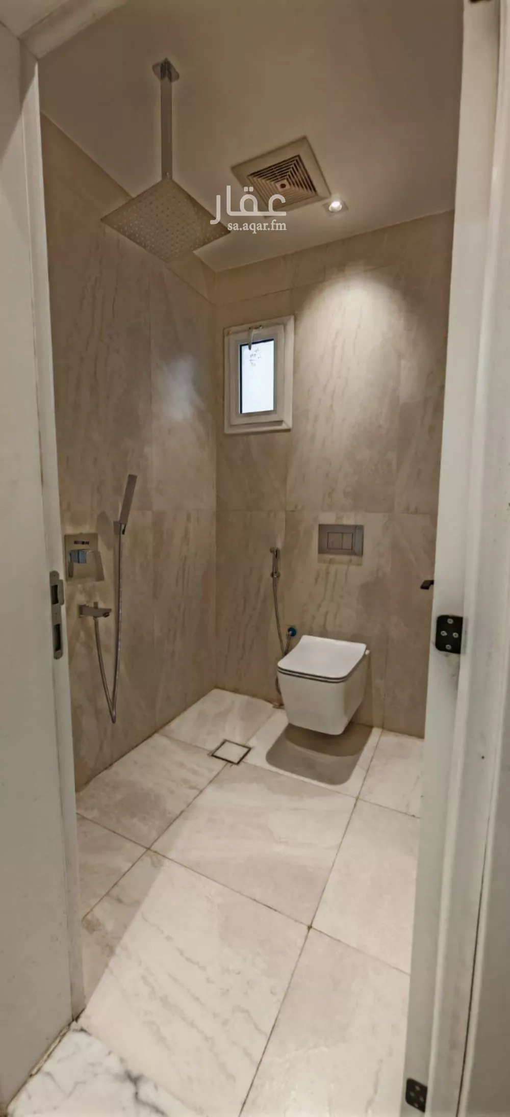 شقة 7 غرف في الواحة 5