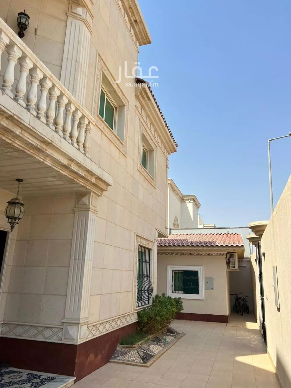 فيلا 7 غرف في عرقة 2