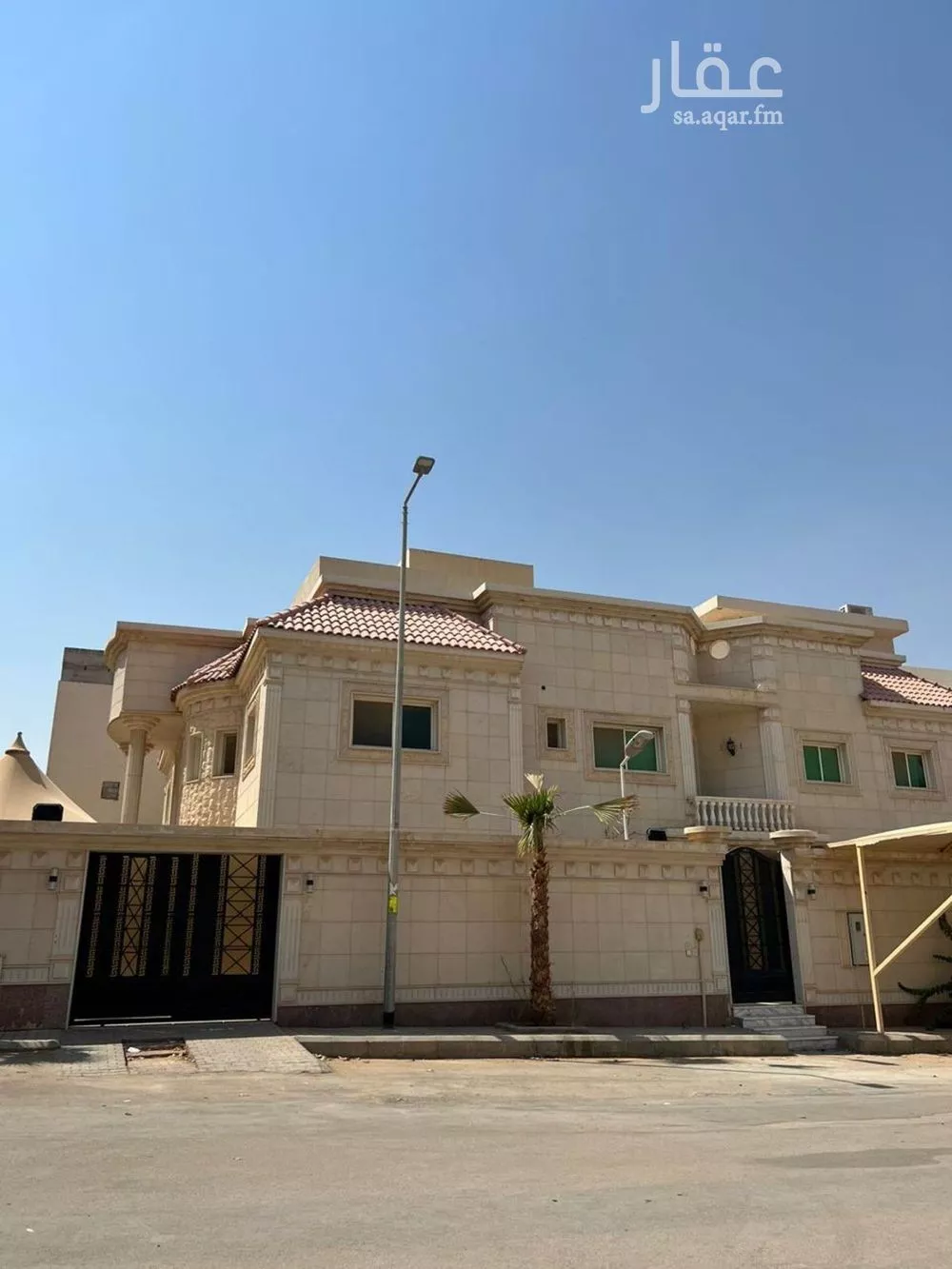 فيلا 7 غرف في عرقة 1