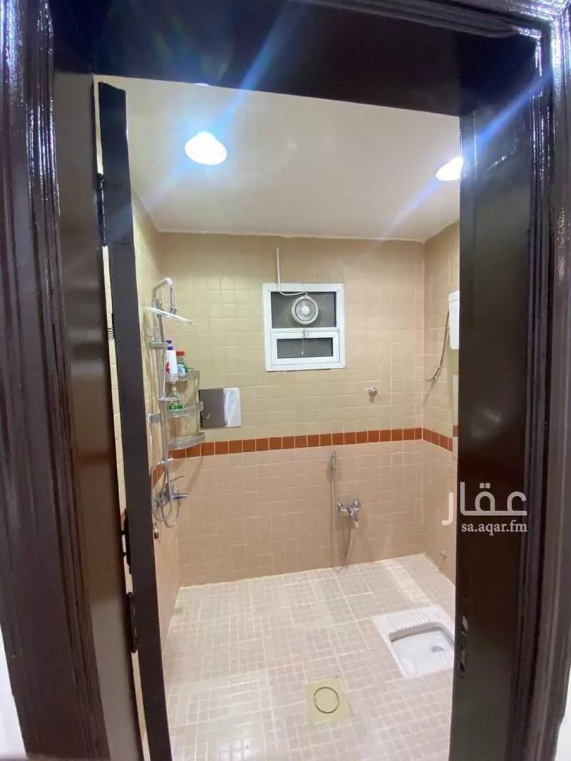 5 bedroom apartment in Al Yarmouk 4