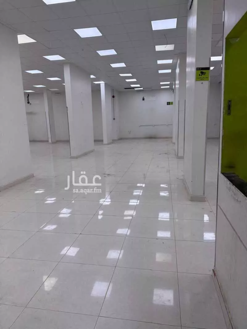 محل 900 م² في ظهرة لبن 2