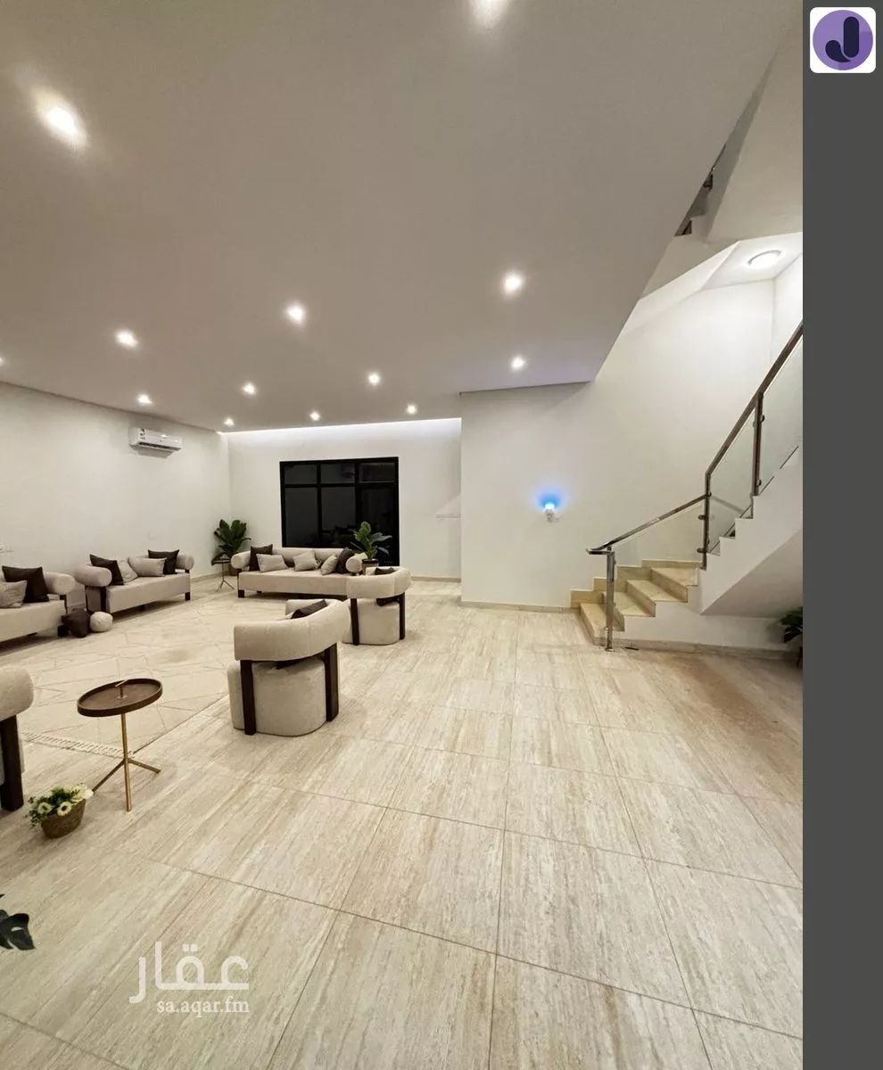 فيلا 5 غرف في عكاظ 3