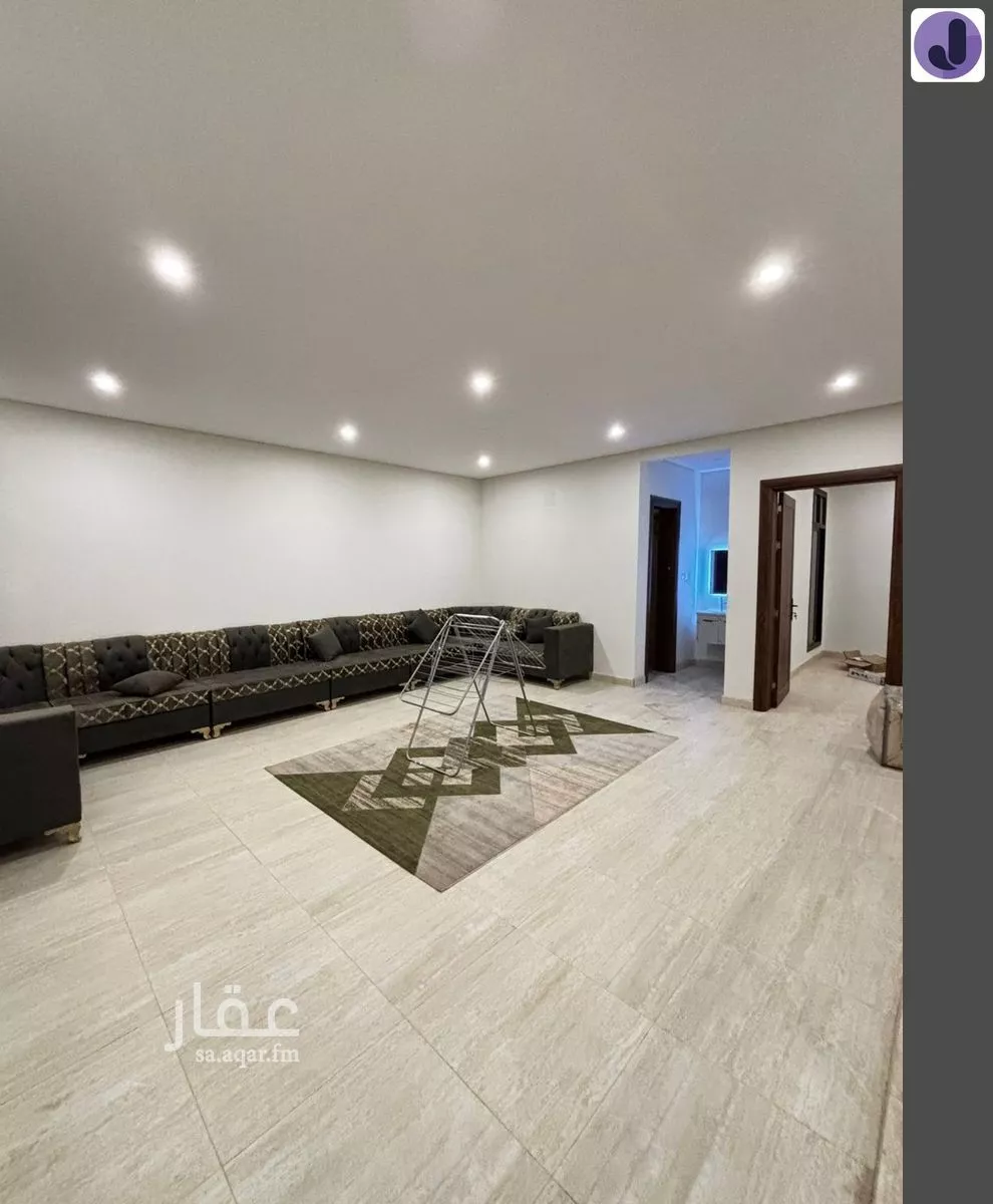 فيلا 5 غرف في عكاظ 5