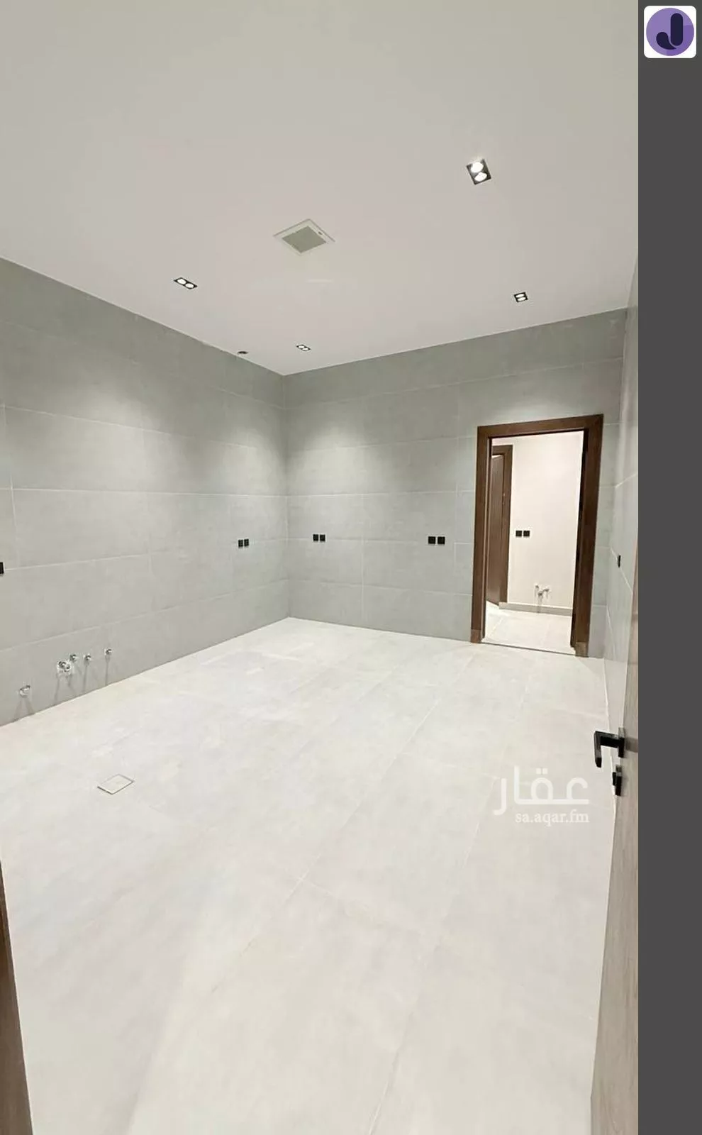 6 bedroom villa in Al Janadriyah 5