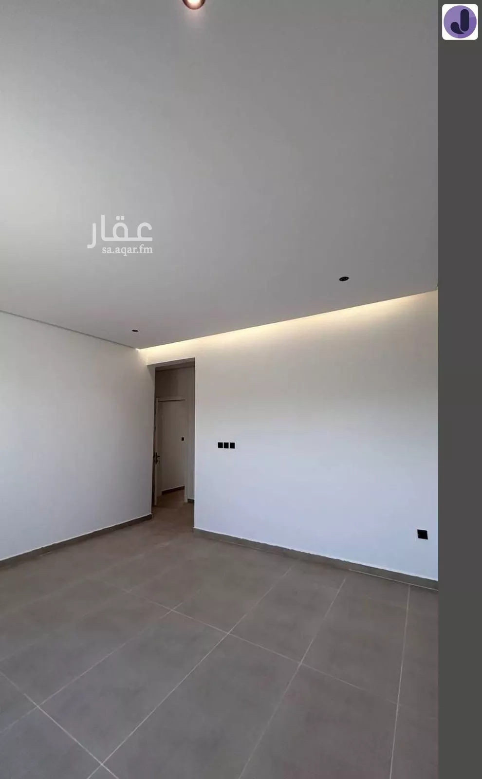 3 bedroom floor in Al Hazm 3