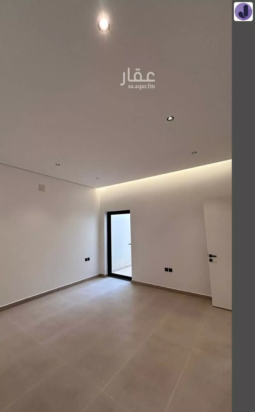 3 bedroom floor in Al Hazm 4