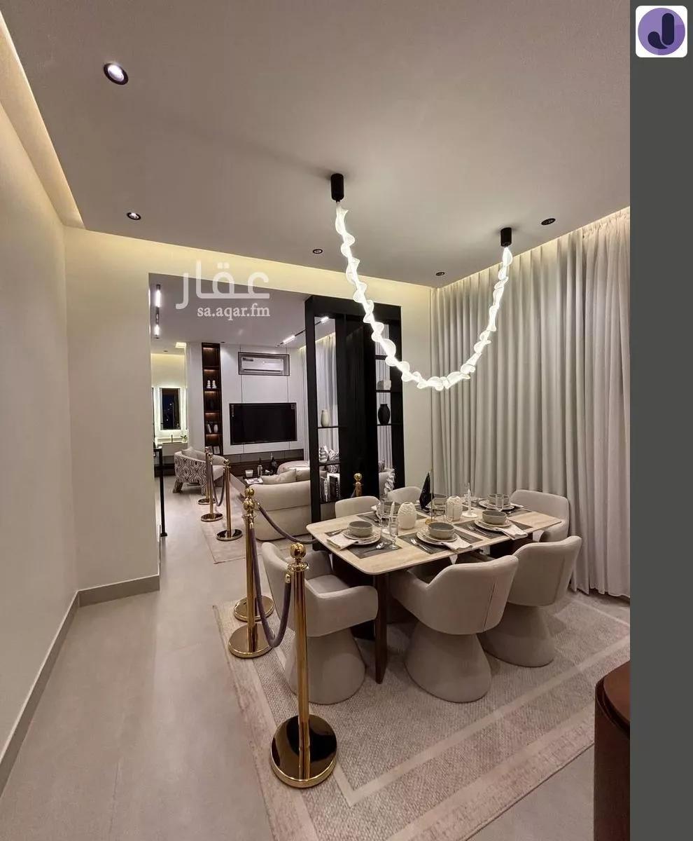 فيلا 5 غرف في عكاظ 3