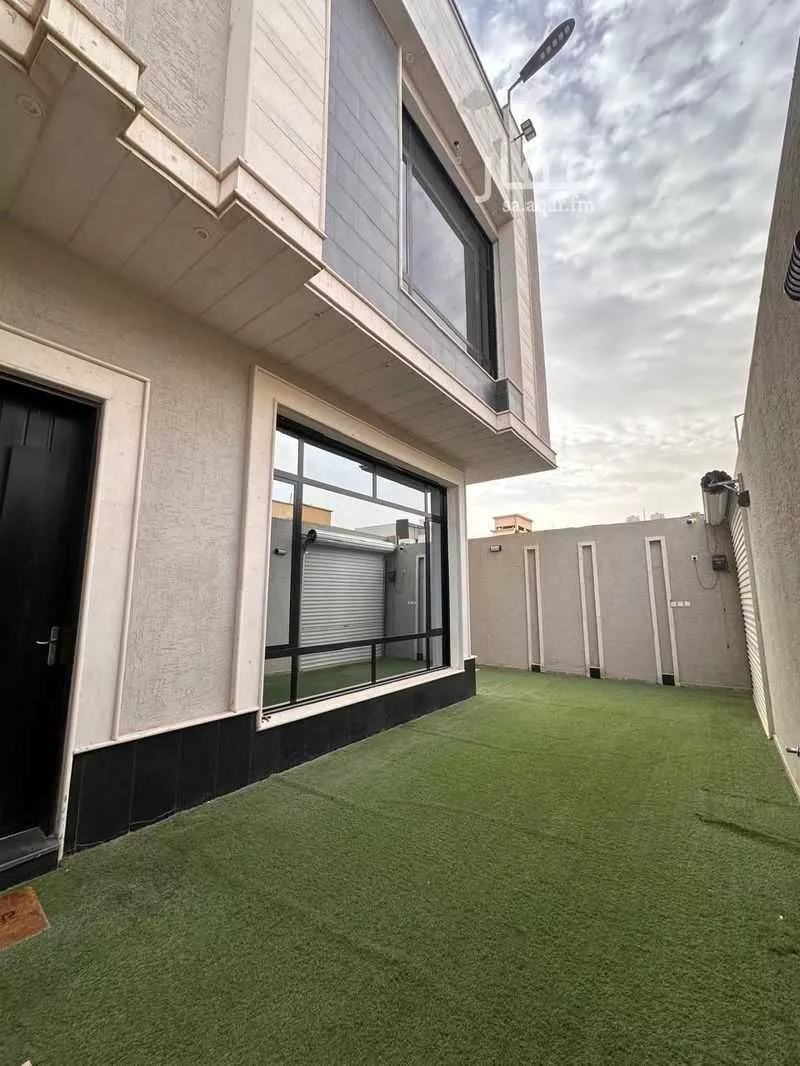 فيلا 5 غرف في العريجاء الغربية 3