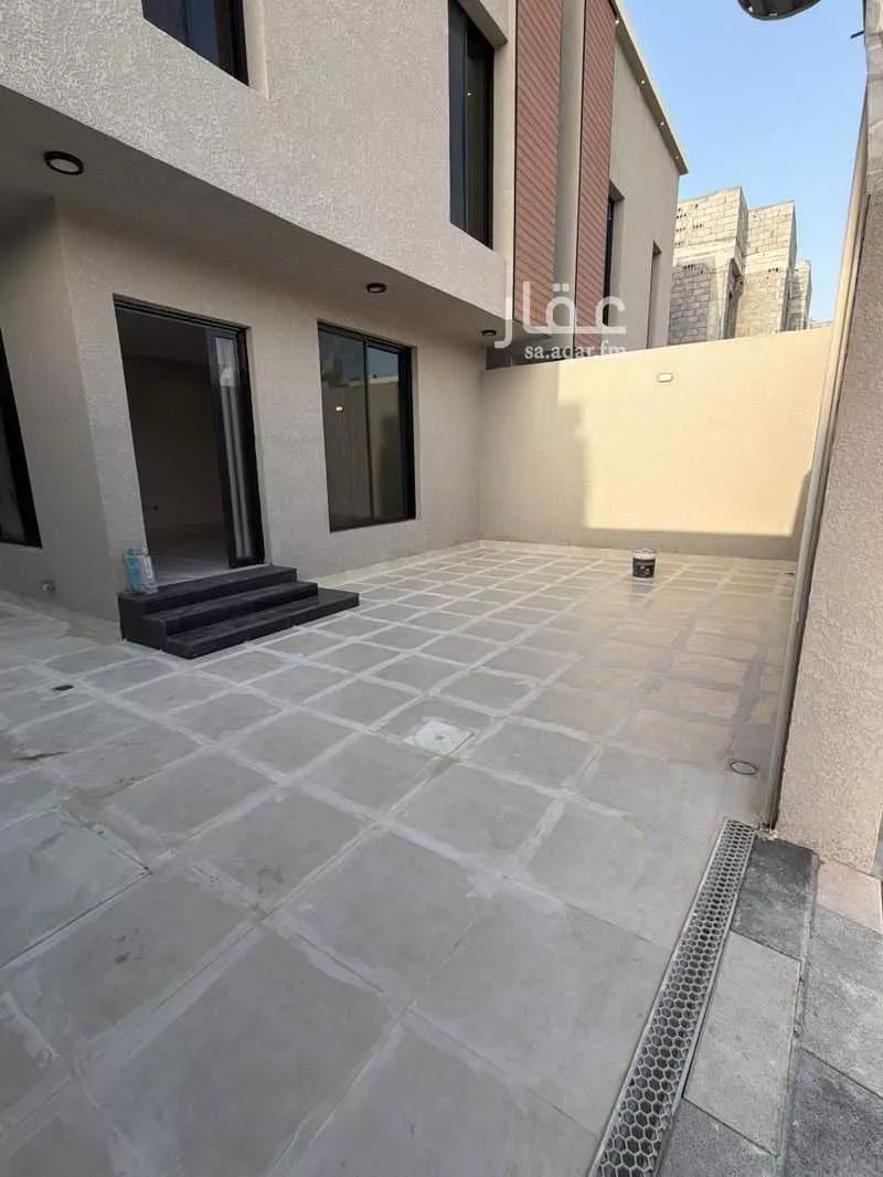 فيلا 5 غرف في الشعلة 3