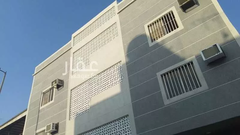 عمارة 325 م² في الثقبة 2