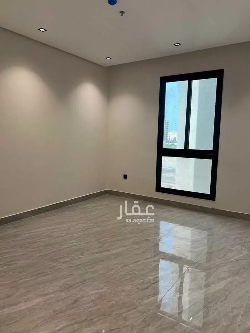 شقة 4 غرف في الحمرا 1