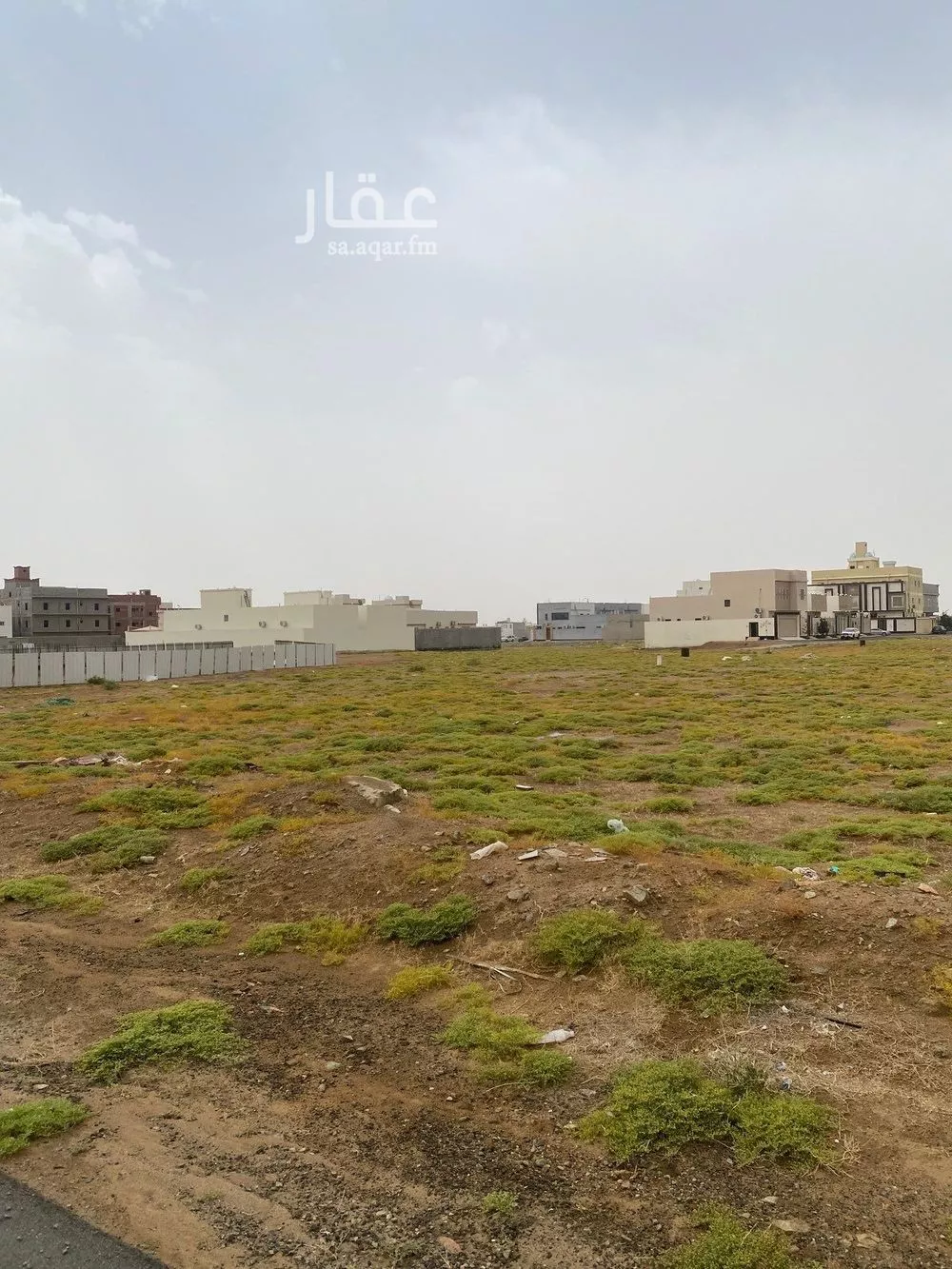 أرض 900 م² في الفروسية 4
