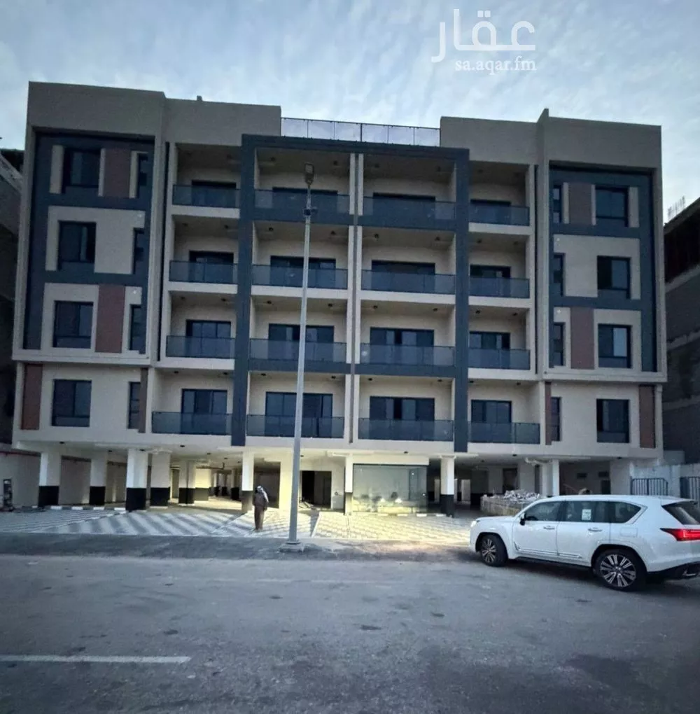 4 bedroom apartment in Al Fanar 1