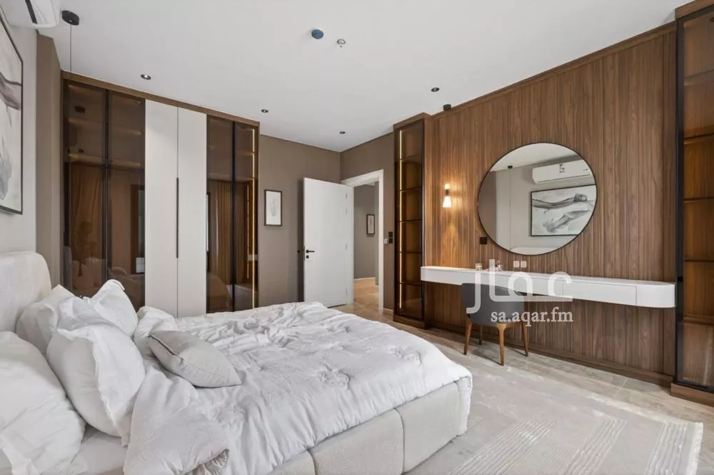 4 bedroom apartment in Al Fanar 5