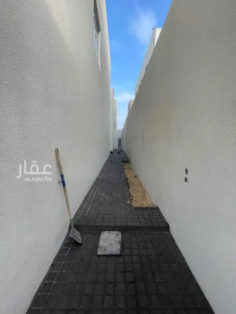 فيلا 5 غرف في الشراع 2