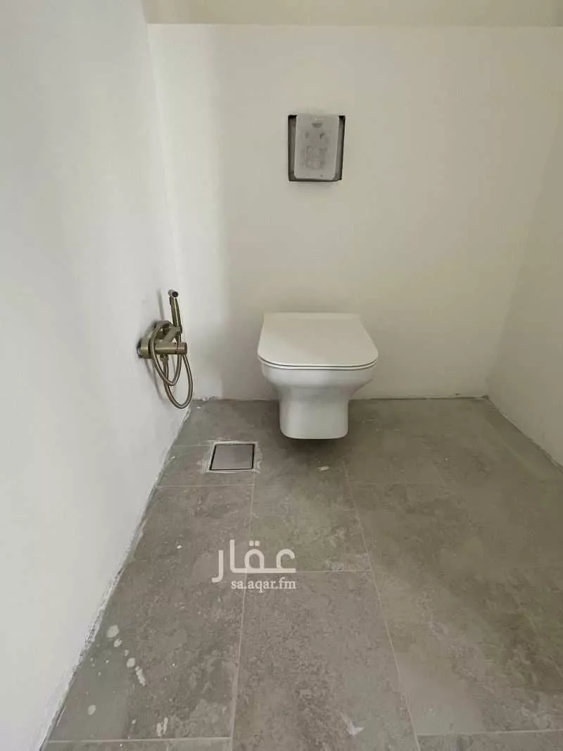 فيلا 5 غرف في الشراع 5