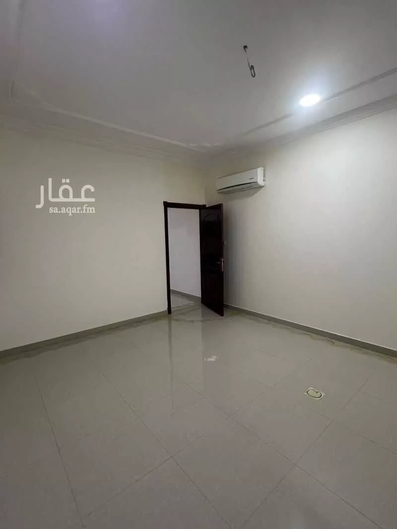 شقة 3 غرف في الحمرا 4