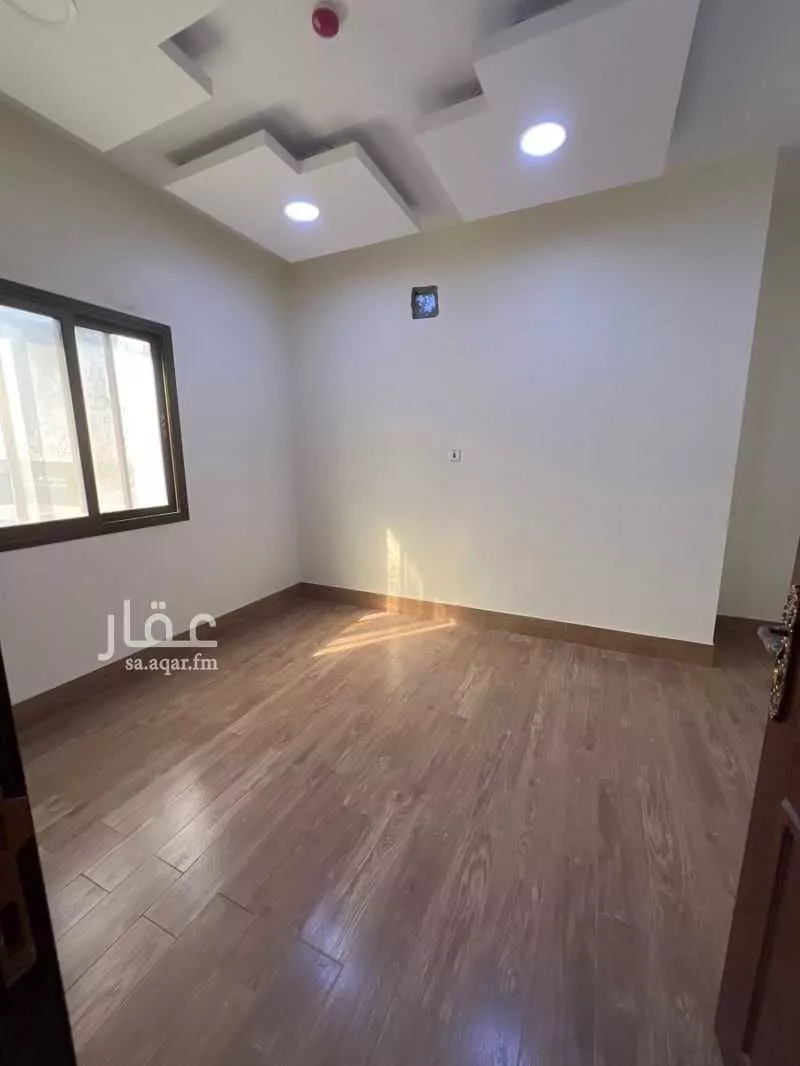 مكتب 375 م² في ميناء الملك عبدالعزيز 4