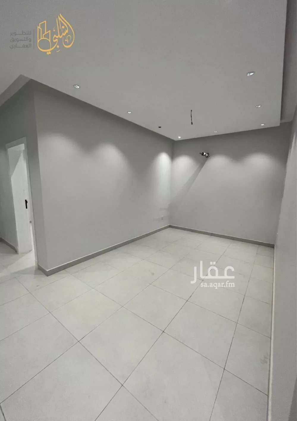 شقة 4 غرف في الريان 5