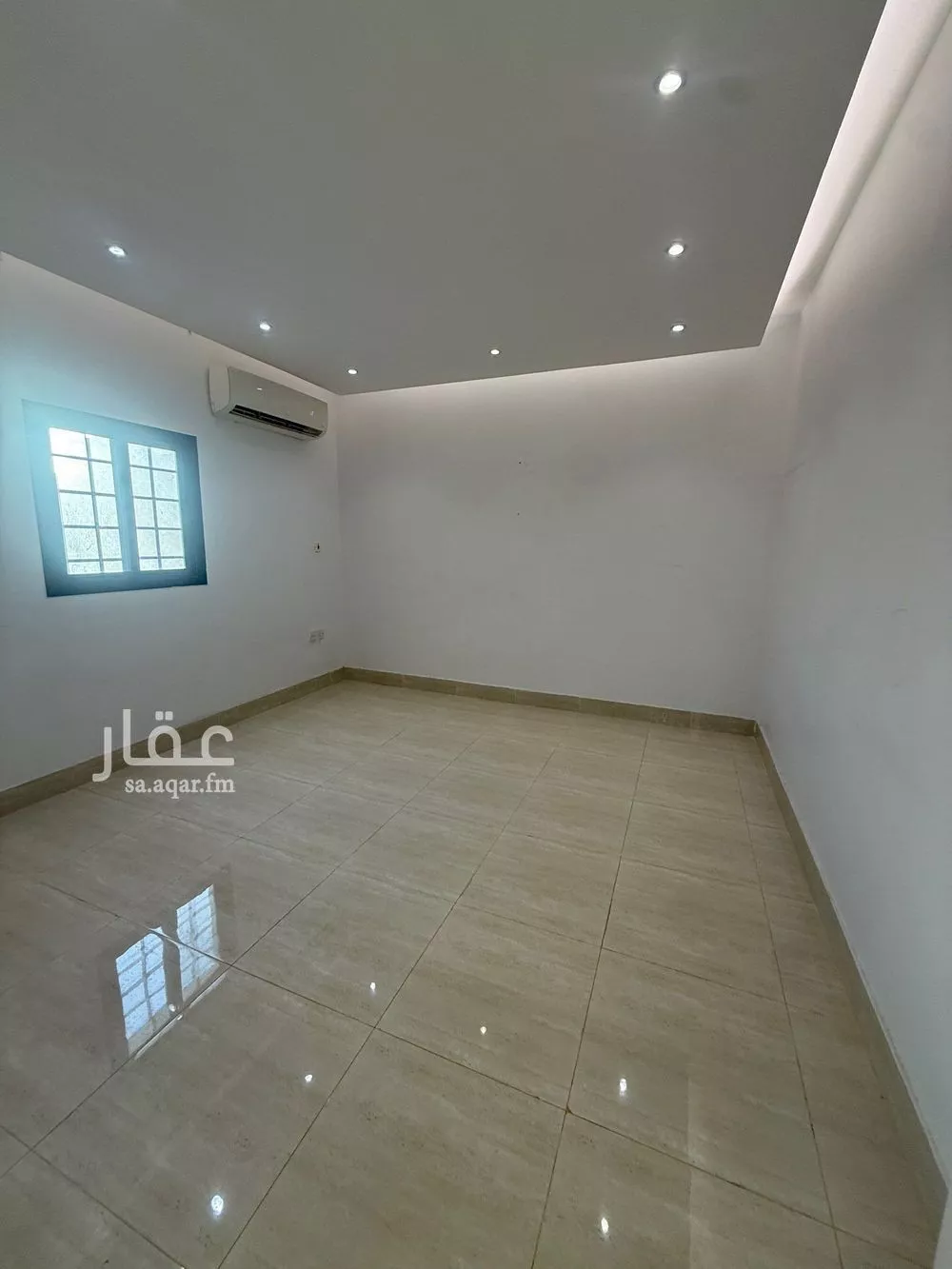 شقة 3 غرف في العقيق 5