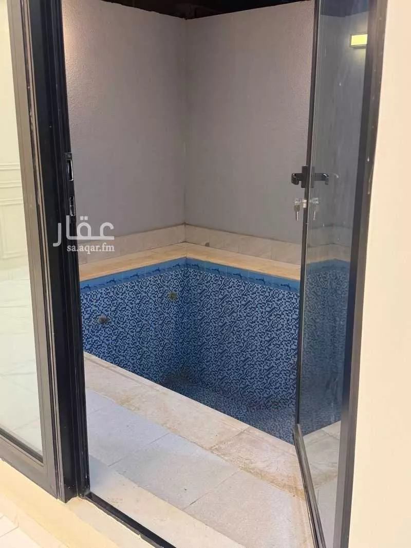 فيلا 7 غرف في طيبة 5