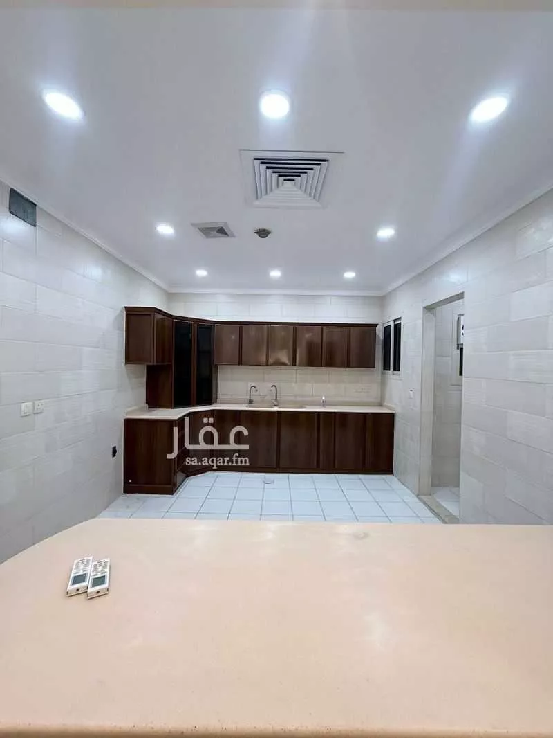 شقة 2 غرف في الحمرا 5