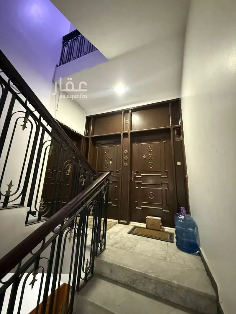 عمارة 348 م² في مدينة العمال 5