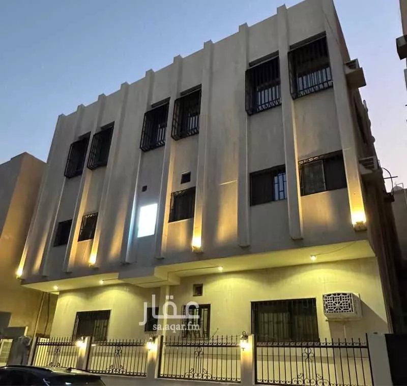 عمارة 348 م² في مدينة العمال 1