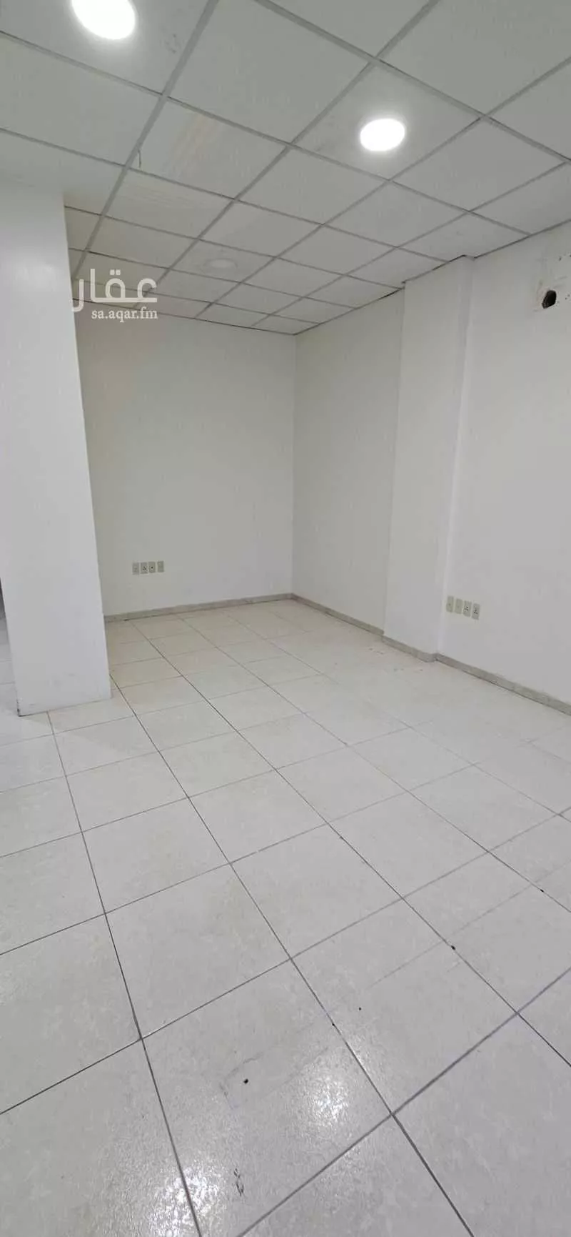 مكتب 241 م² في العدامة 5