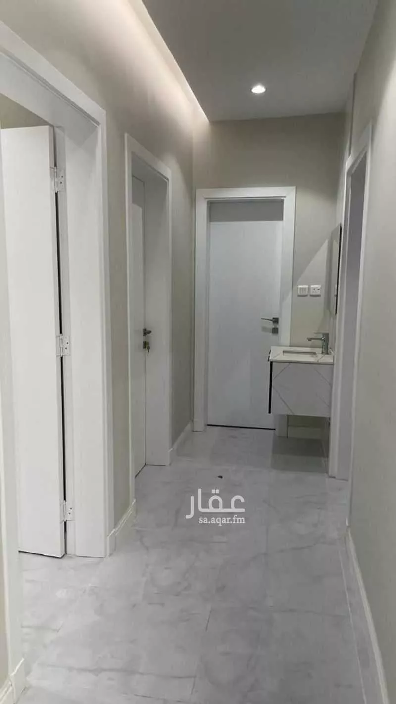 شقة 4 غرف في الواحة 5