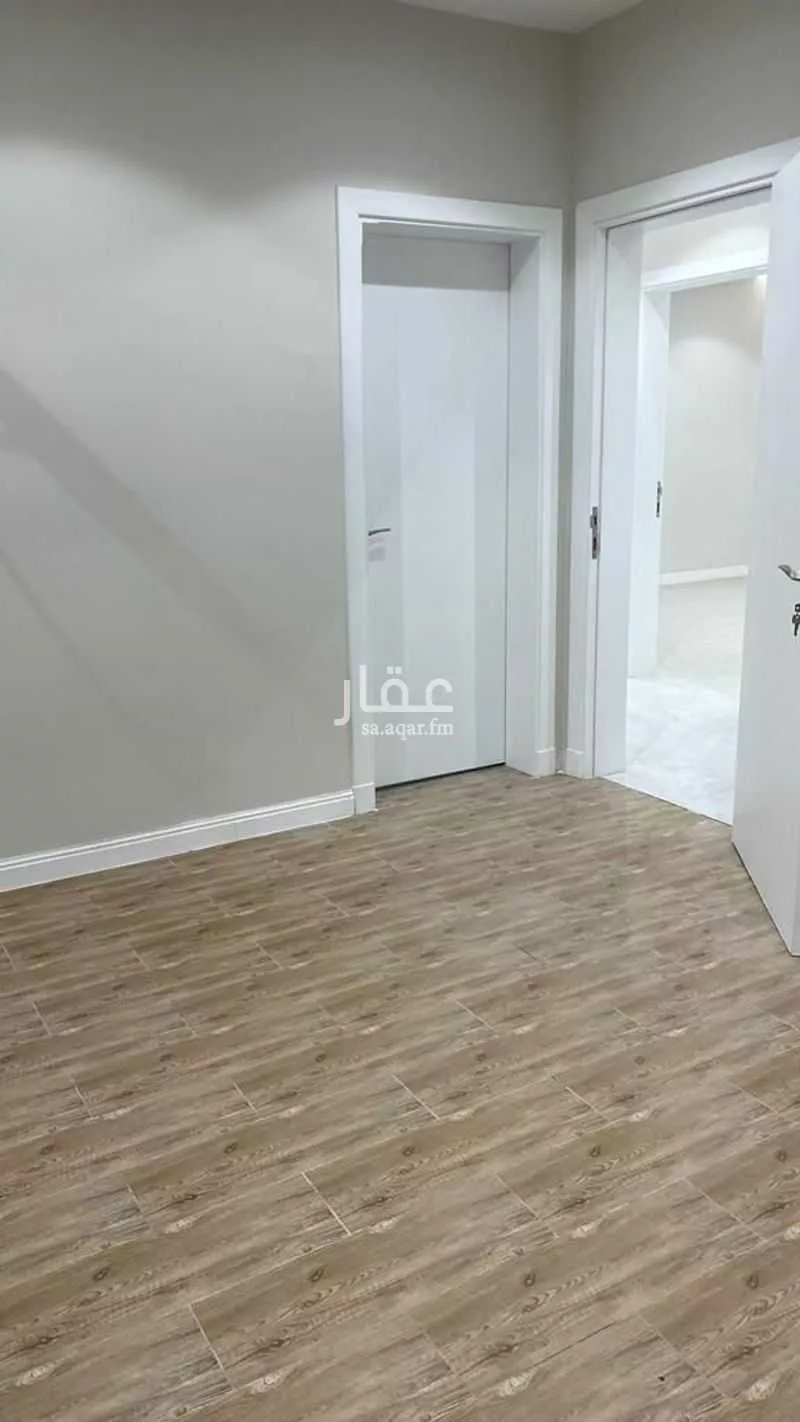 شقة 4 غرف في الواحة 4