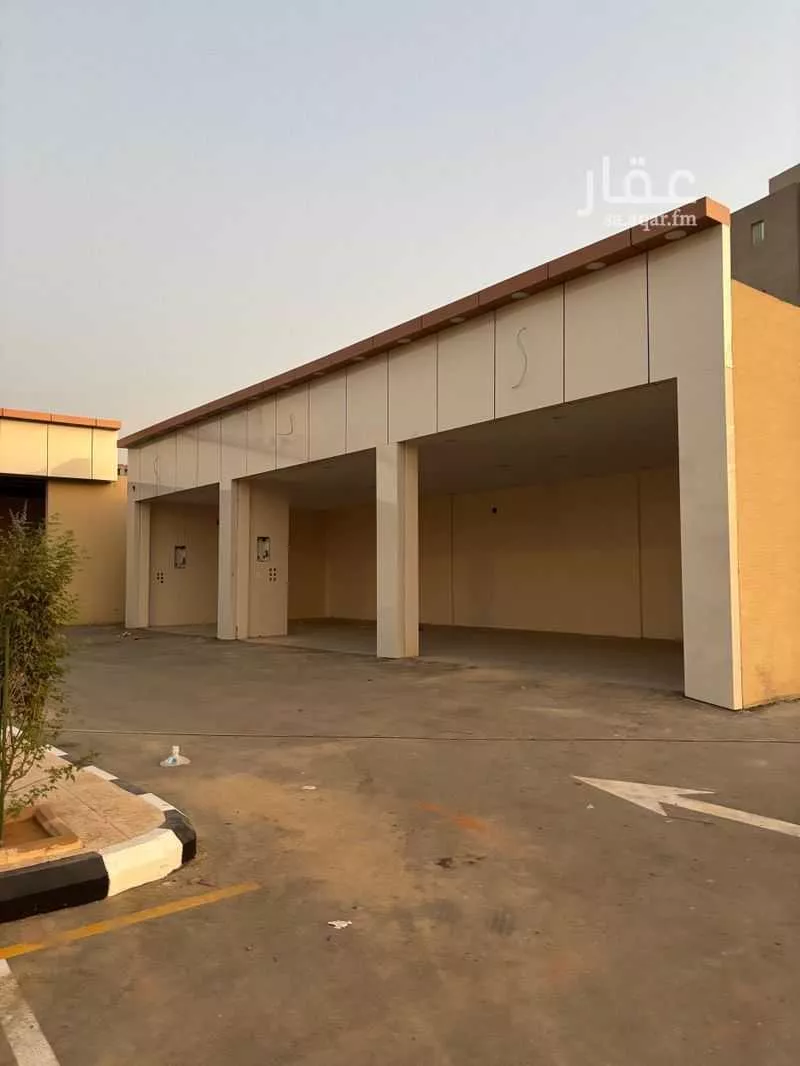 مستودع 911 م² في الشفا 2