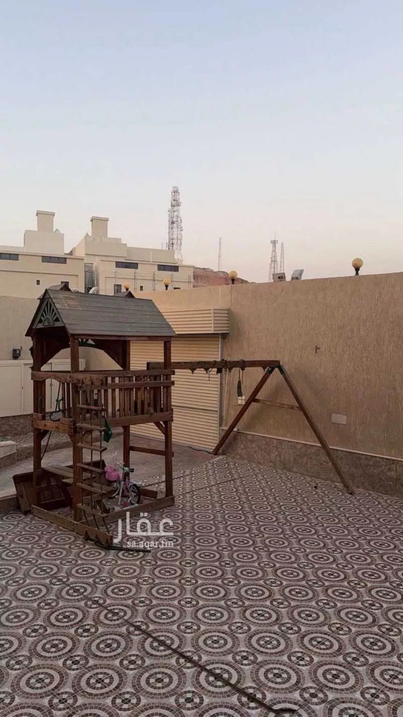 عمارة 1200 م² في طيبة 5