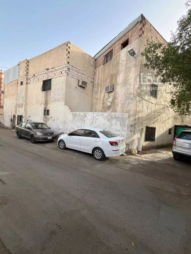 293 sqm building in Bir Uthman 2