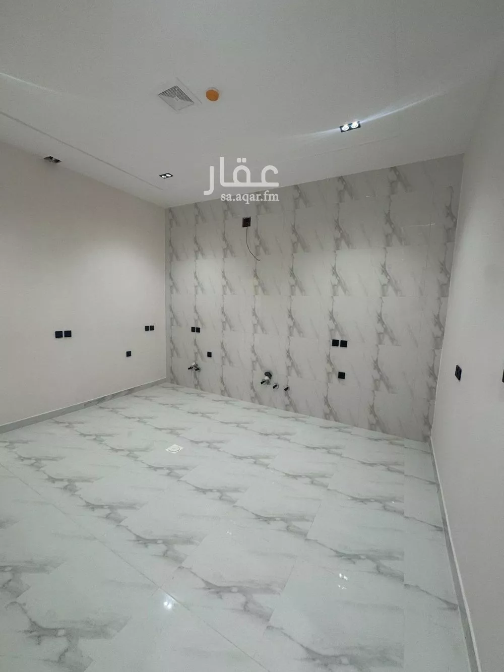 عمارة 138 م² في الزهرة 5