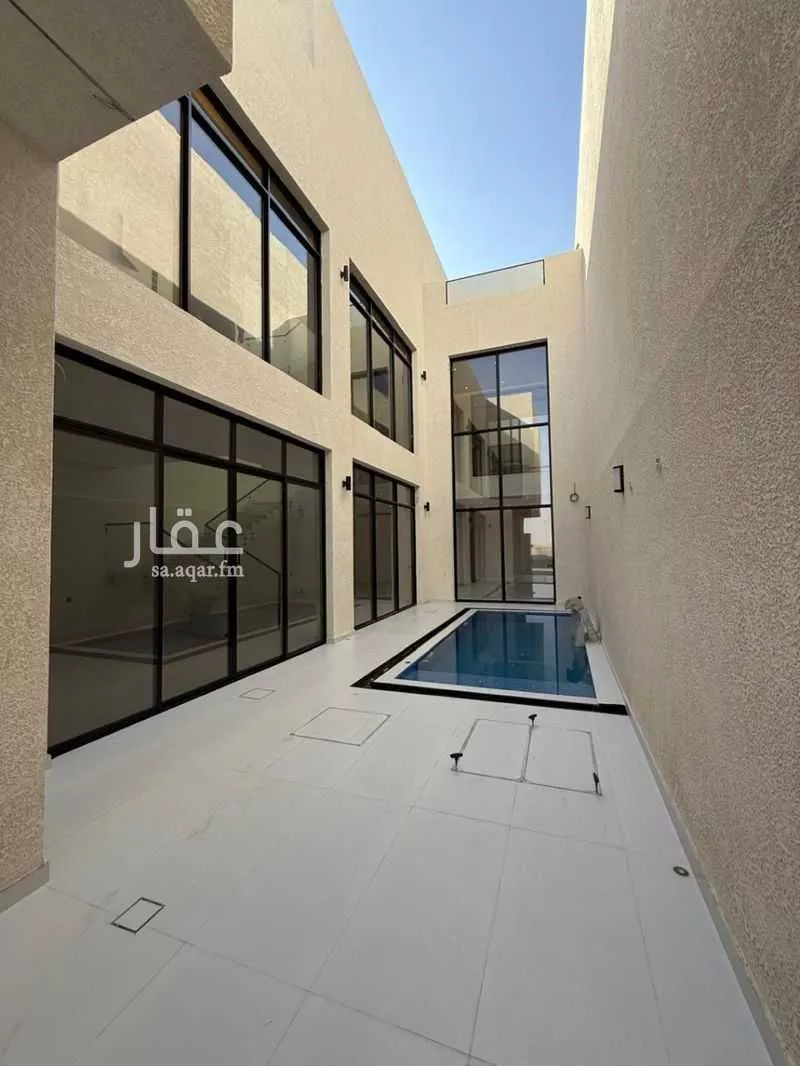 8 bedroom villa in Al Mahdiyyah 4