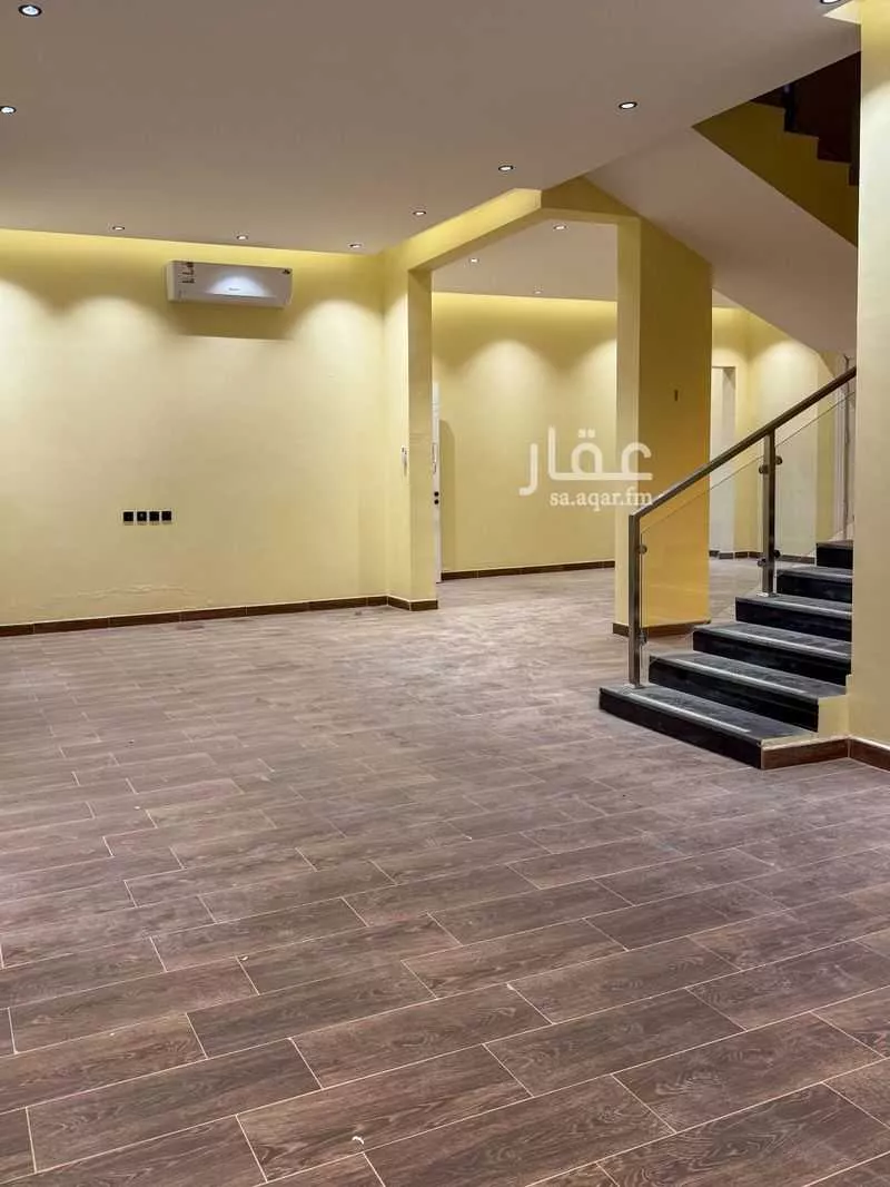 فيلا 4 غرف في القادسية 2