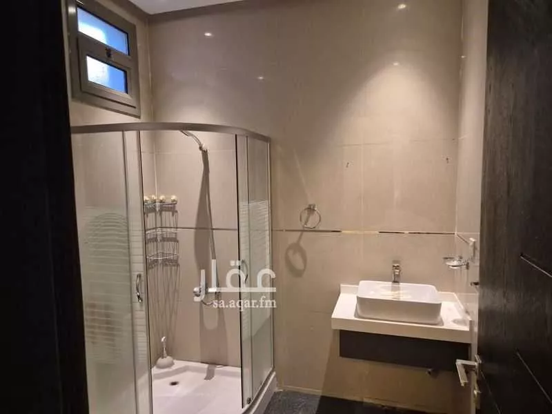 فيلا 4 غرف في العارض 3