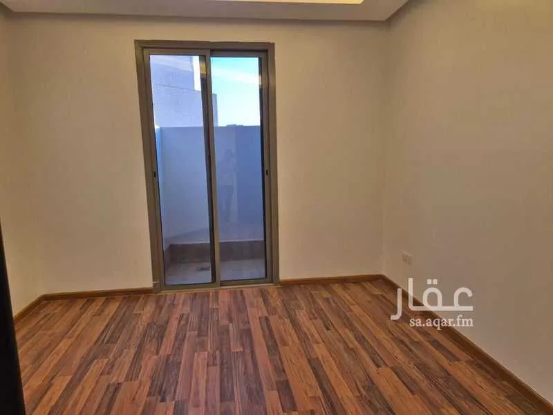 فيلا 4 غرف في العارض 4