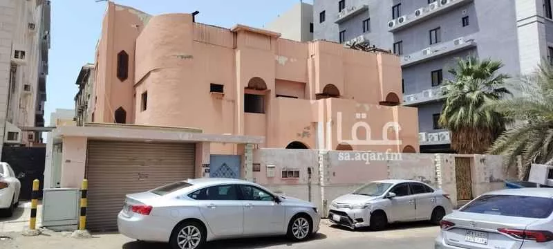 7 bedroom villa in Al Marwa 1