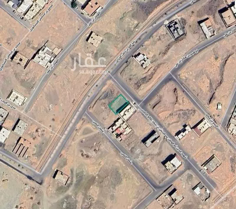 أرض 600 م² في المطار