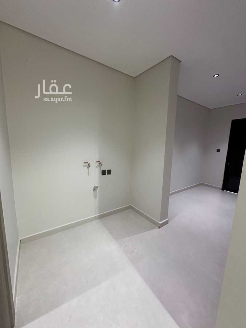 4 bedroom villa in Al Aziziyah, Eastern Province 10
